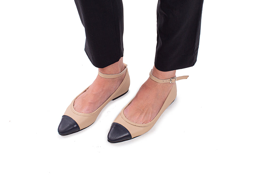 Pointed Flat - neutral with ankle strap and black toe cap