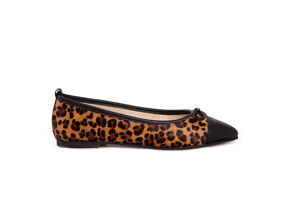 Pointed Flat - neutral leopard print with toe cap