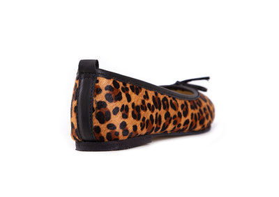 Pointed Flat - neutral leopard print with toe cap