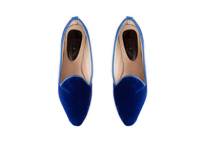 Pointed loafer - royal blue velvet