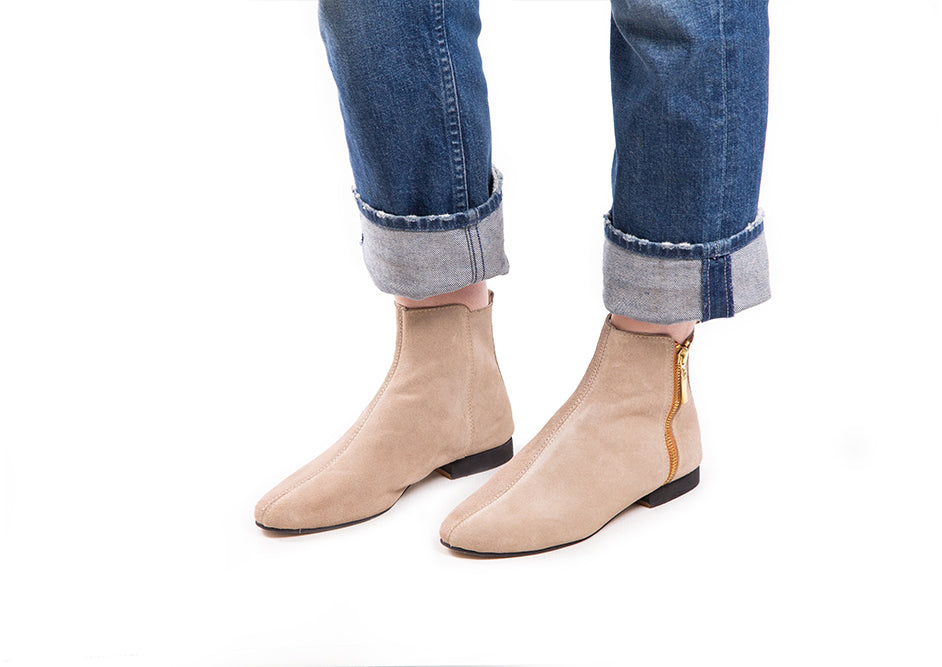 Classic ankle boot - neutral suede leather